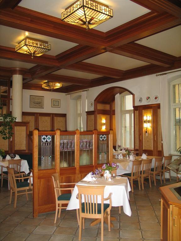 Hotel Roemischer Kaiser Трир Экстерьер фото