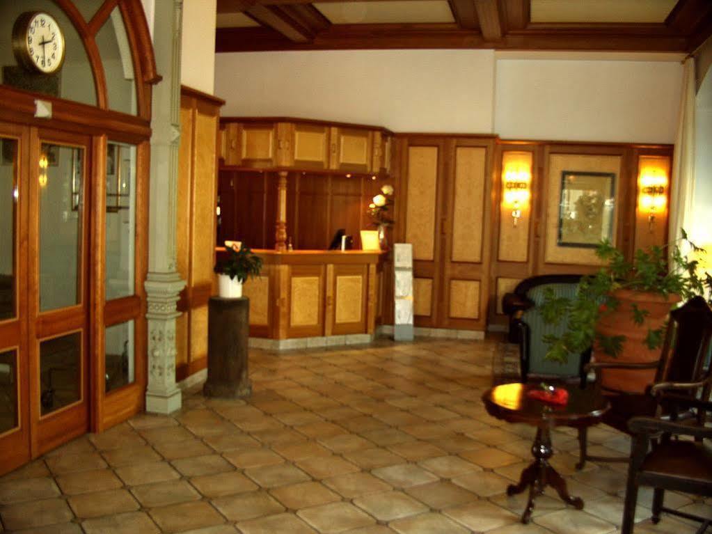 Hotel Roemischer Kaiser Трир Экстерьер фото